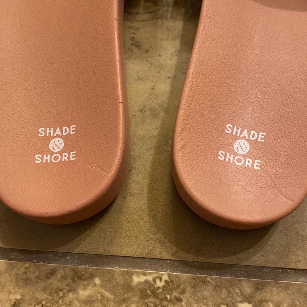 (161) NWT Women’s Gold Slides by Shade & Shore. Size 12 - Picture 5 of 10